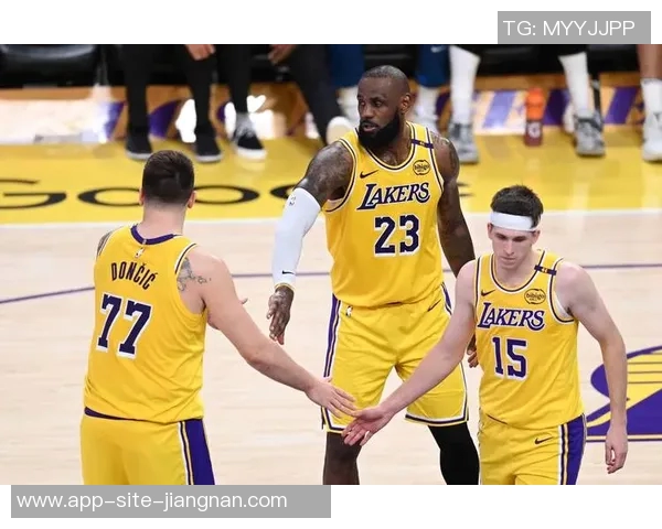 湖人客场挑战森林狼五名主力缺阵海斯和斯玛特出战存疑