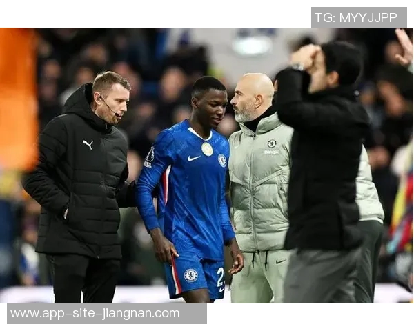 阿森纳与切尔西激战六人染黄牌遭罚款两万五千镑